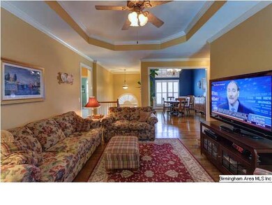 Open floor plan is ideal for entertaining friends 