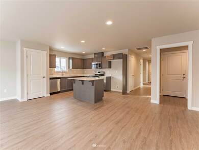 2311 SE Sage Brooke Rd, East Wenatchee, WA 98801 - photo 2