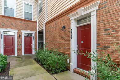 43021 Greggsville Chapel Terrace unit 113, Dulles, VA 20148 - photo 3