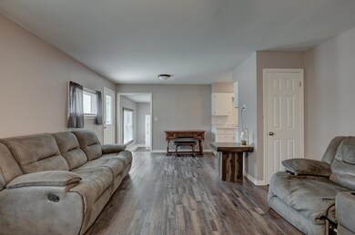 305 Verbryck St, Carl Junction, MO 64834 - photo 5