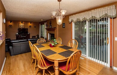 5217 Aspen Dr, West Des Moines, IA 50265 - photo 3