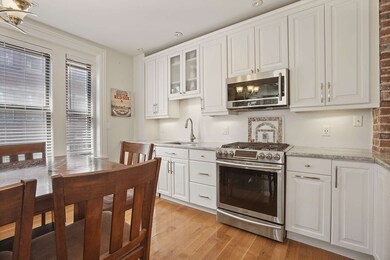 4-6 Henchman St unit 4, Boston, MA 02113 - photo 3