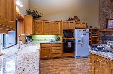 17960 Awbrey Ln, Sunriver, OR 97707 - photo 6