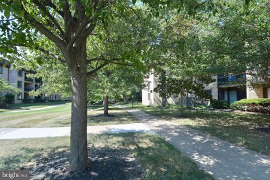 Treebrooke unit 105, Oakton, VA 22124 - photo 3