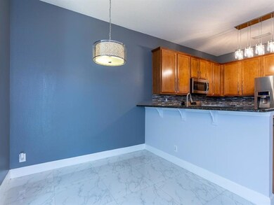 Dinette and Breakfast Bar