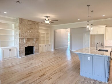 2710 W Tucson Ct, Broken Arrow, OK 74011 - photo 6