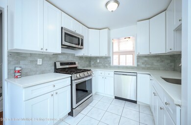 28 Waterview Ct, Staten Island, NY 10305 - photo 6