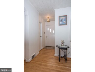 451 Argyle Rd, Drexel Hill, PA 19026 - photo 2