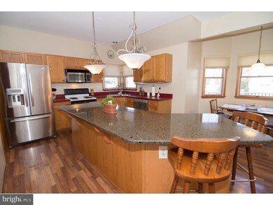 102 Abbey Dr, Royersford, PA 19468 - photo 3