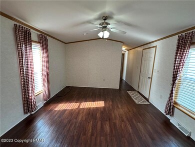 8220 Airport Rd unit 9, Northampton, PA 18067 - photo 4