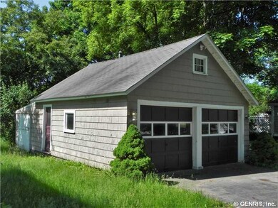 Garage.