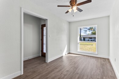 5913 Becky Ln, Pearland, TX 77584 - photo 3