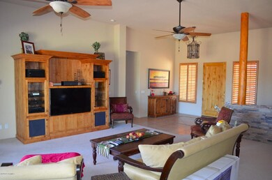 05 - Living Room
