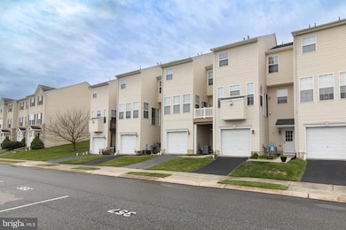 355 Bruaw Dr unit 16, York, PA 17406 - photo 6