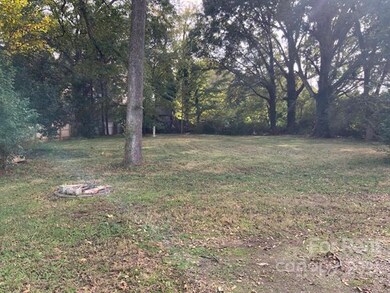 613 W Sharpe St, Statesville, NC 28677 - photo 3