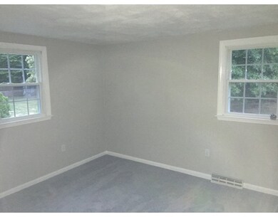 216 Peregrine Rd, Abington, MA 02351 - photo 5