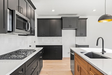 242 N Husker Ln unit 8, Saratoga Springs, UT 84043 - photo 5