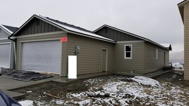 415 S Kansas Loop, East Wenatchee, WA 98802 - photo 2