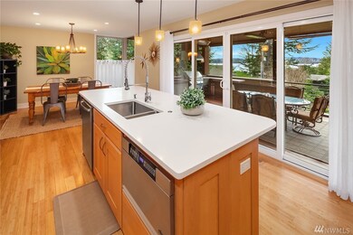 3225 W Mercer Way, Mercer Island, WA 98040 - photo 6