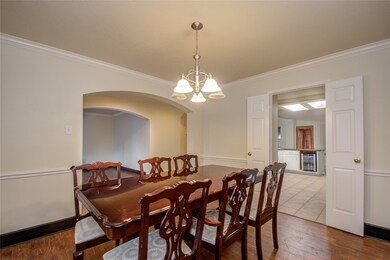 Formal Dining