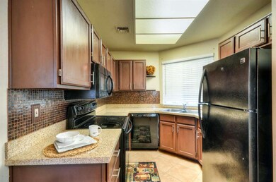 6 Kitchen (2)