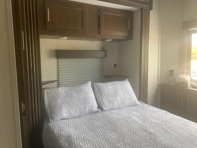 9350 Grizzly Bear Ln, Weeki Wachee, FL 34613 - photo 6