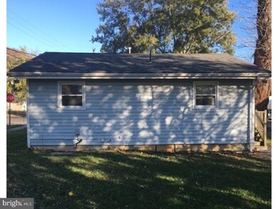 306 E Clayton Ave, Clayton, NJ 08312 - photo 2