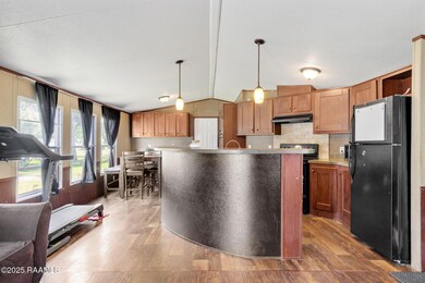 7-web-or-mls-8333 Hudson Rd-7