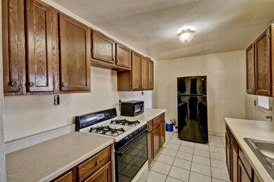 5 kitchen 3