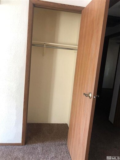 1729 Pearce St, Winnemucca, NV 89445 - photo 4