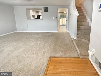 16946 Monmouth Ct, Dumfries, VA 22026 - photo 3