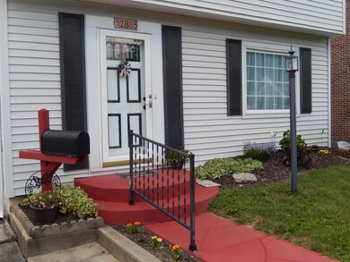 2885 Oaklawn St.