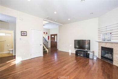 14713 Forest Edge Dr, Sylmar, CA 91342 - photo 5