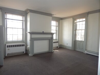 599 Middle St unit 3, Portsmouth, NH 03801 - photo 2