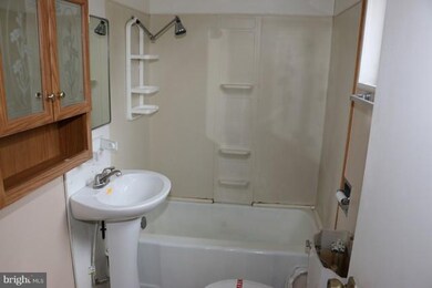 14223 Oak Springs Rd, Hagerstown, MD 21742 - photo 7