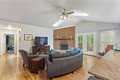 1926 Huguenot Hundred Dr, Midlothian, VA 23113 - photo 4