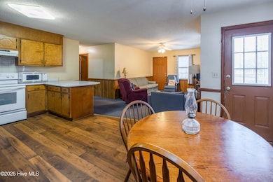 113 Jefferson St unit A, Clinton, NC 28328 - photo 4