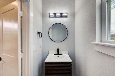 7713 Sealey St, Houston, TX 77088 - photo 5