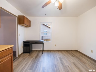 1610 Koch St, Pekin, IL 61554 - photo 6