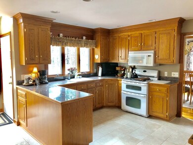 114 Mulpus Rd, Lunenburg, MA 01462 - photo 3