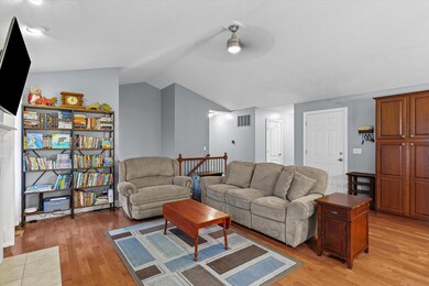 1713 Hunters Ridge Ct, Mahomet, IL 61853 - photo 6