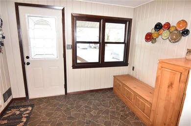 Front entry with laminate flooring