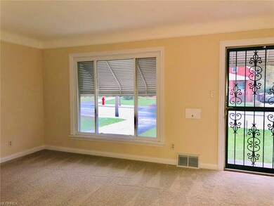 1733 Rockefeller Rd, Wickliffe, OH 44092 - photo 2