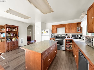 710 N 8th St, Monroe, OR 97456 - photo 7