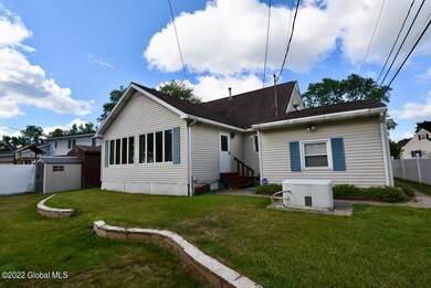 2 Huckleberry Ln, Albany, NY 12205 - photo 6