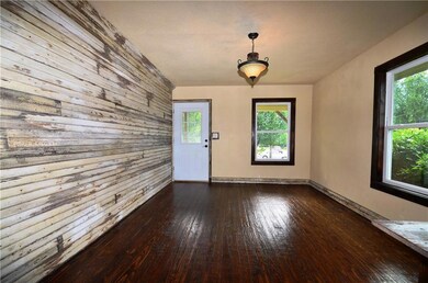 1421 N Cleveland Ave, Sherman, TX 75090 - photo 4