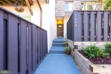 1664 Valencia Way, Reston, VA 20190 - photo 5