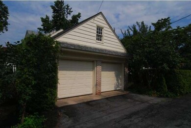 1813 Olive St, Reading, PA 19604 - photo 2