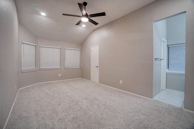 10310 Sand Pass Ln, Houston, TX 77064 - photo 4