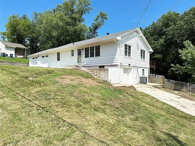 400 Beverly Ave, Excelsior Springs, MO 64024 - photo 2